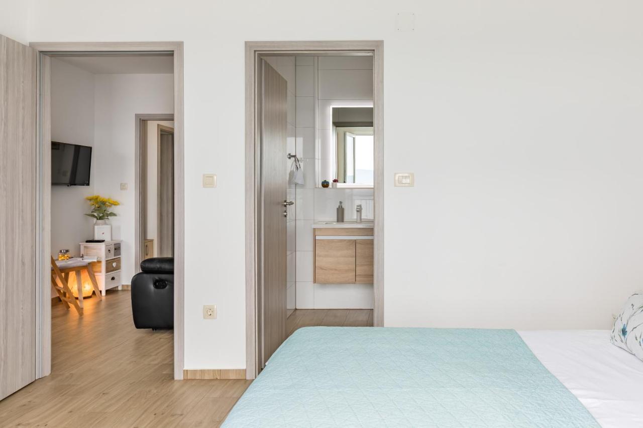 Luxurious Apartments Bona Fide ミミツェ エクステリア 写真