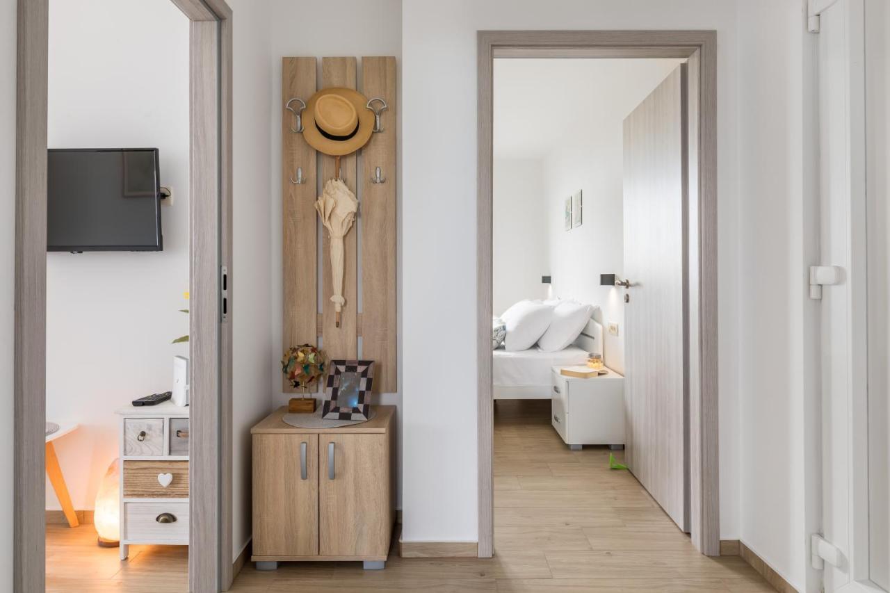 Luxurious Apartments Bona Fide ミミツェ エクステリア 写真